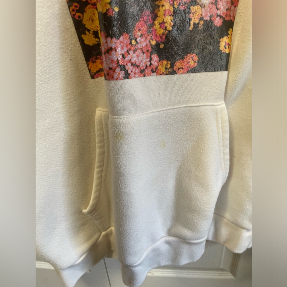 Womens rue21 hoodie sweater - Picture 3 of 5